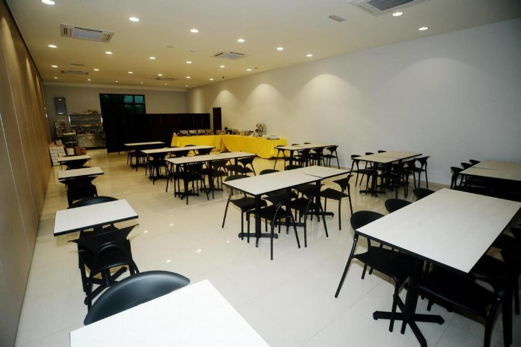 Star-Well Hotel Kuala Lipis Kültér fotó