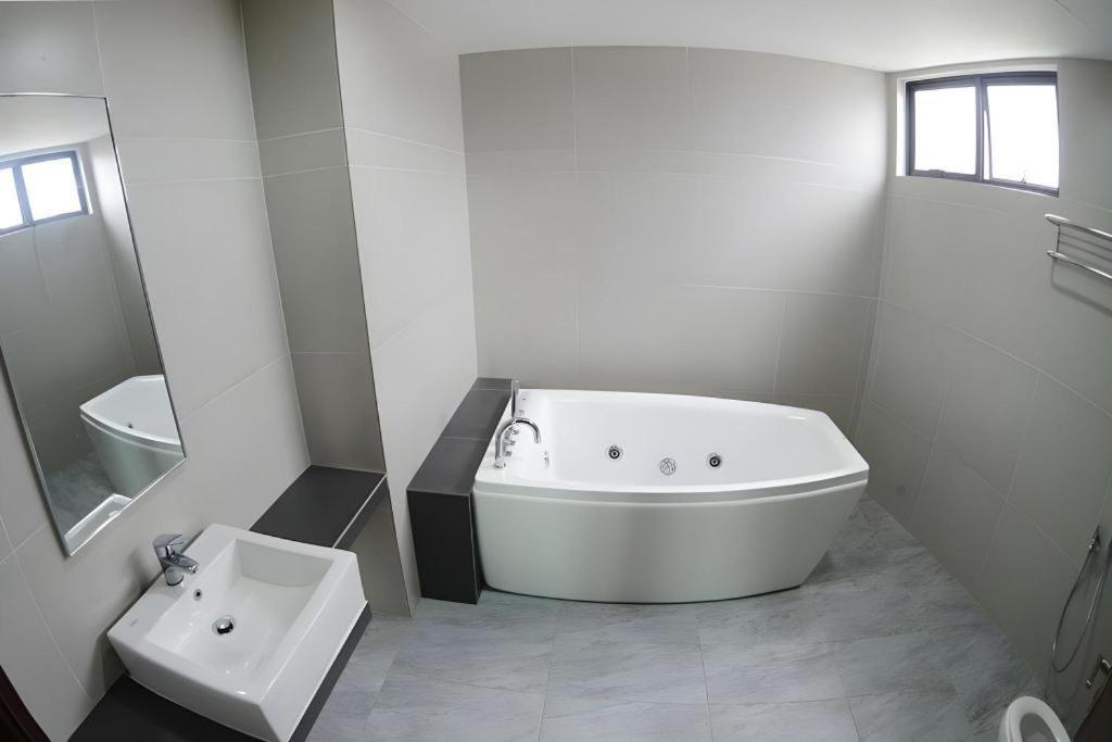 Star-Well Hotel Kuala Lipis Kültér fotó